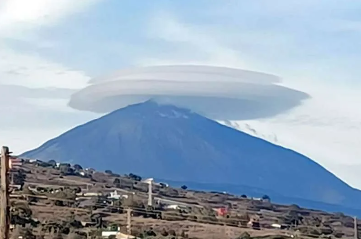 Mount Teide Wearing Her ‘hat’